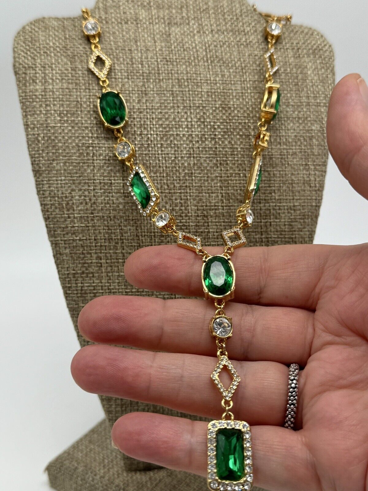 Vintage Green Rhinestone Necklace Goldtone Circa 21”l ESTATE FIND