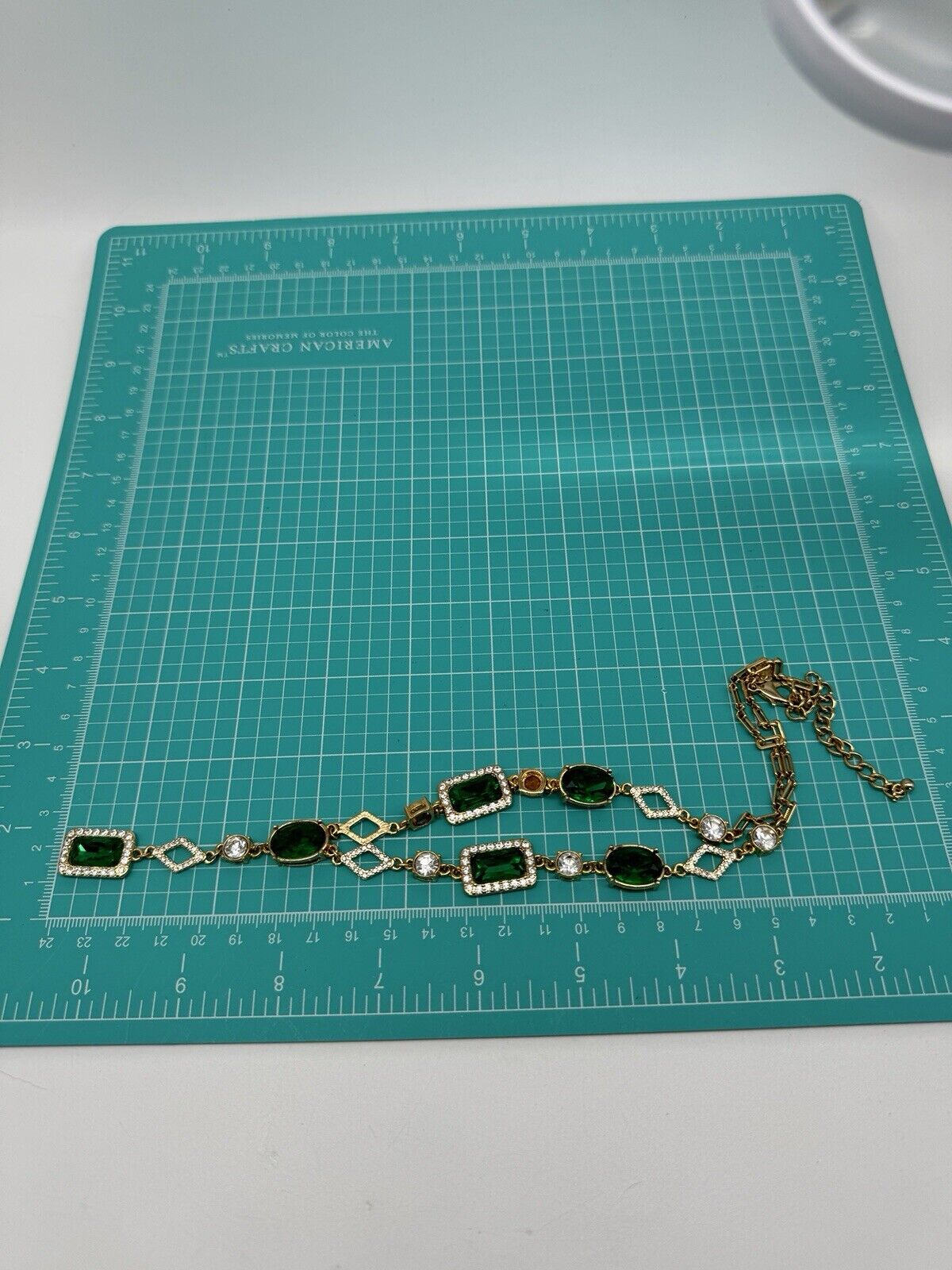 Vintage Green Rhinestone Necklace Goldtone Circa 21”l ESTATE FIND
