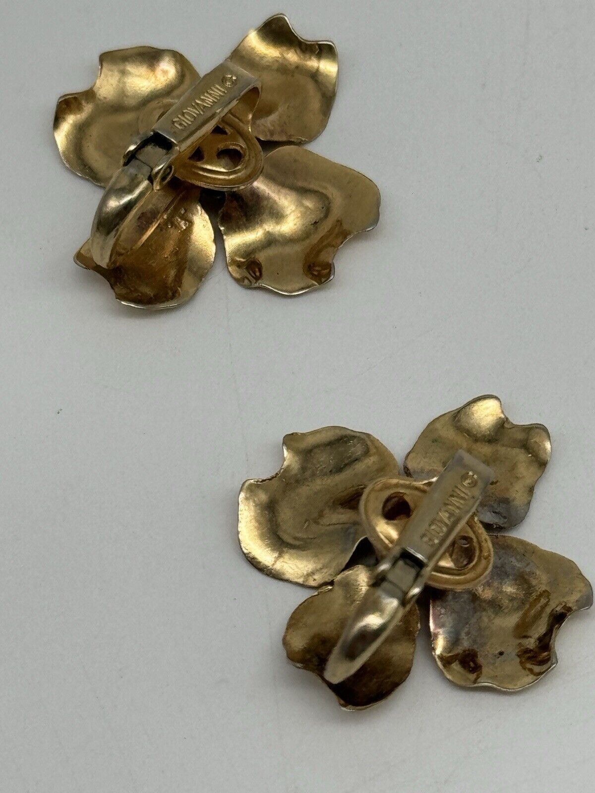 Vintage Goldtone Dogwood Clip-on Earrings SIGNED GIOVANNI