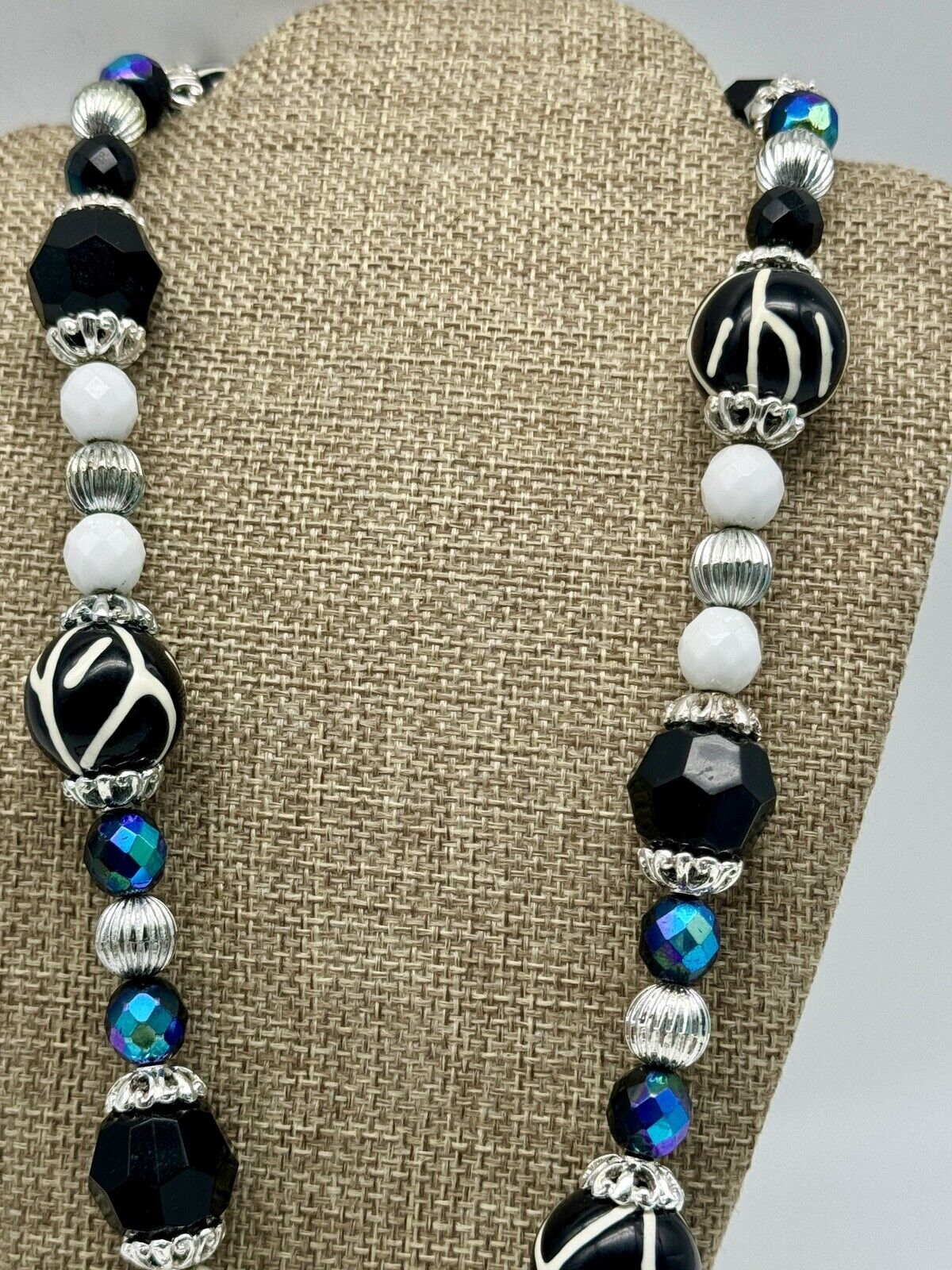 Joan Rivers Necklace 36" white black Zebra iridescent blue silver tones