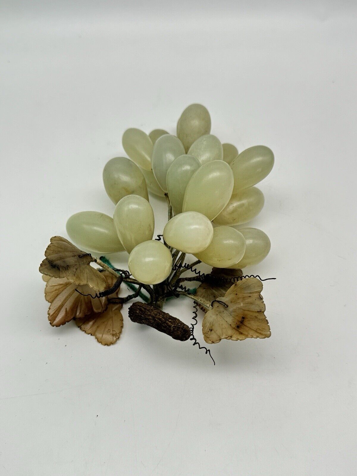 Vintage Grape Alabaster Jade Stone Cluster Light Grapes 5 Leaves