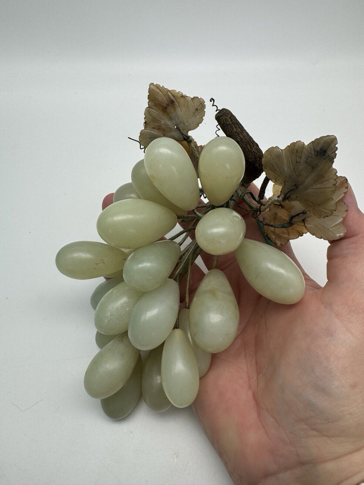 Vintage Grape Alabaster Jade Stone Cluster Light Grapes 5 Leaves