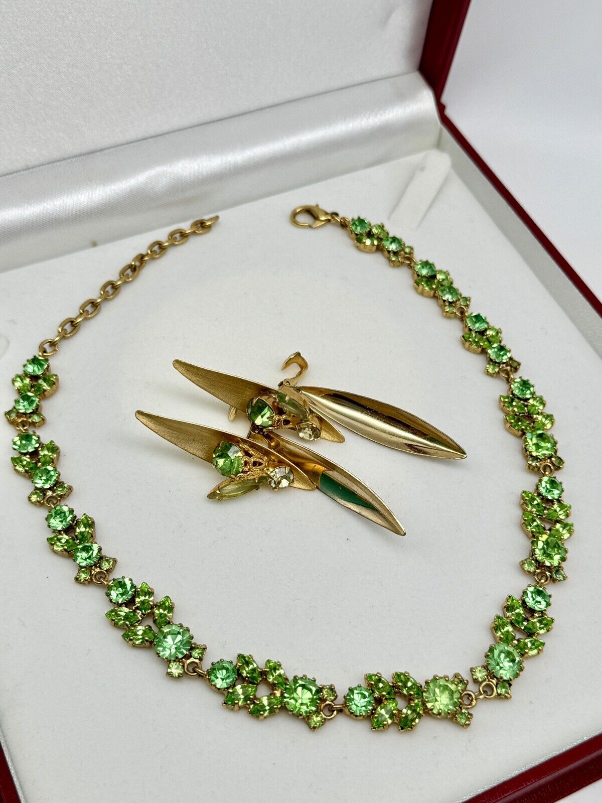 VINTAGE Grass Green Rhinestone Necklace With Earrings Goldtone ESTATE FIND