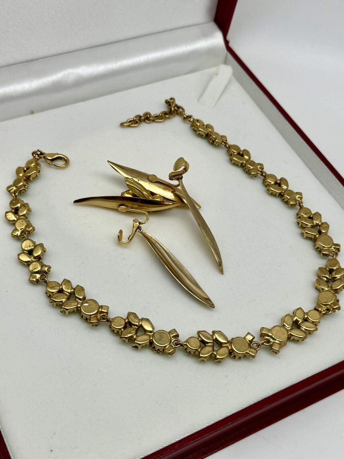 VINTAGE Grass Green Rhinestone Necklace With Earrings Goldtone ESTATE FIND