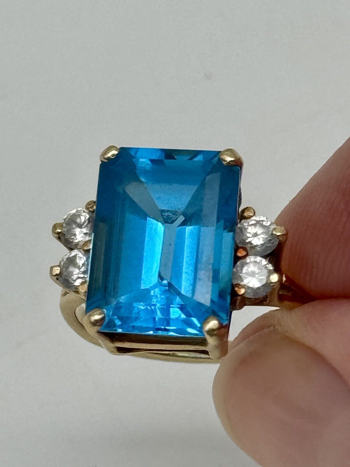 Vintage 14kt Gold Swiss Topaz Cocktail Ring Size 6.5 ESTATE FIND