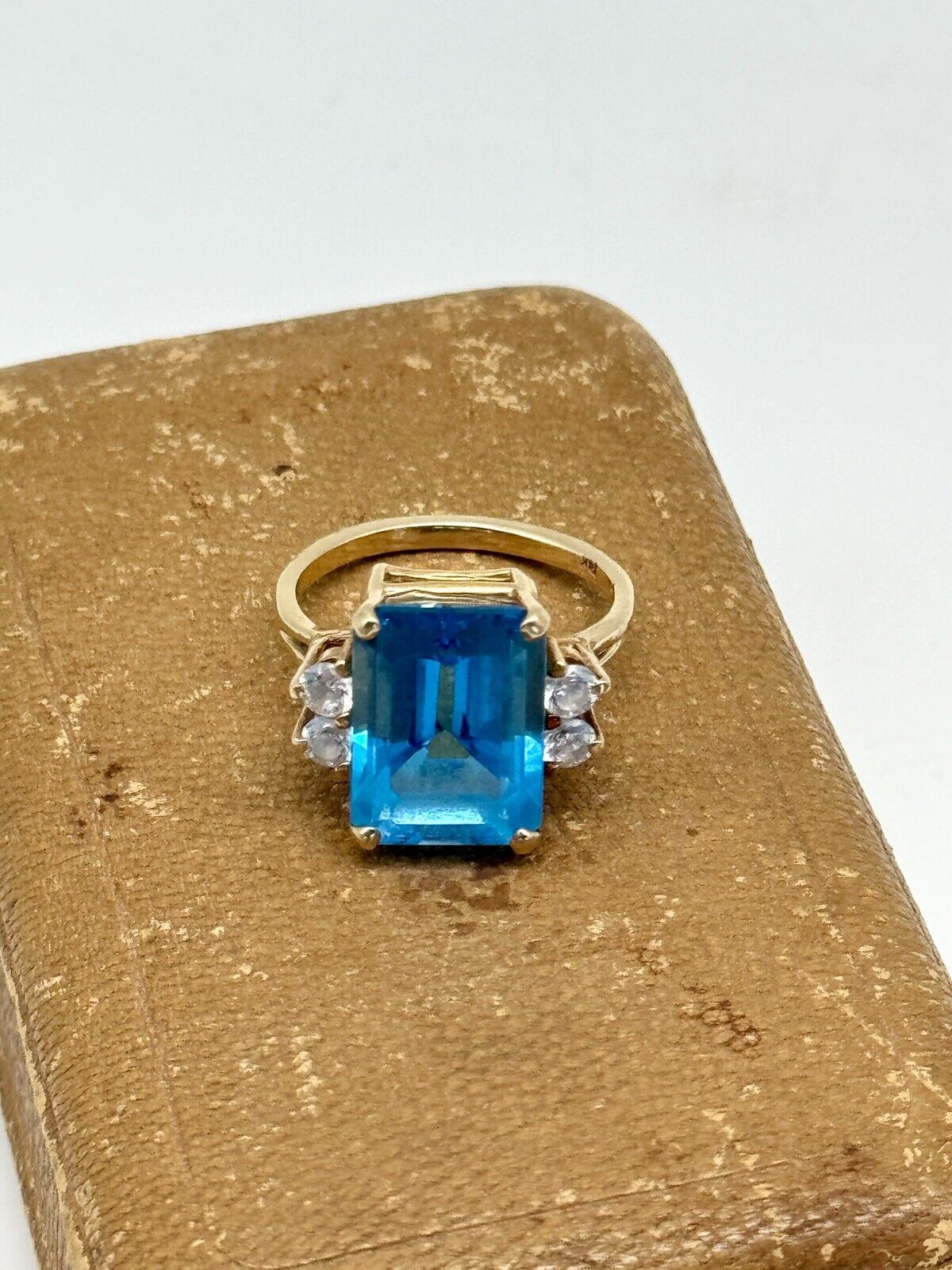 Vintage 14kt Gold Swiss Topaz Cocktail Ring Size 6.5 ESTATE FIND