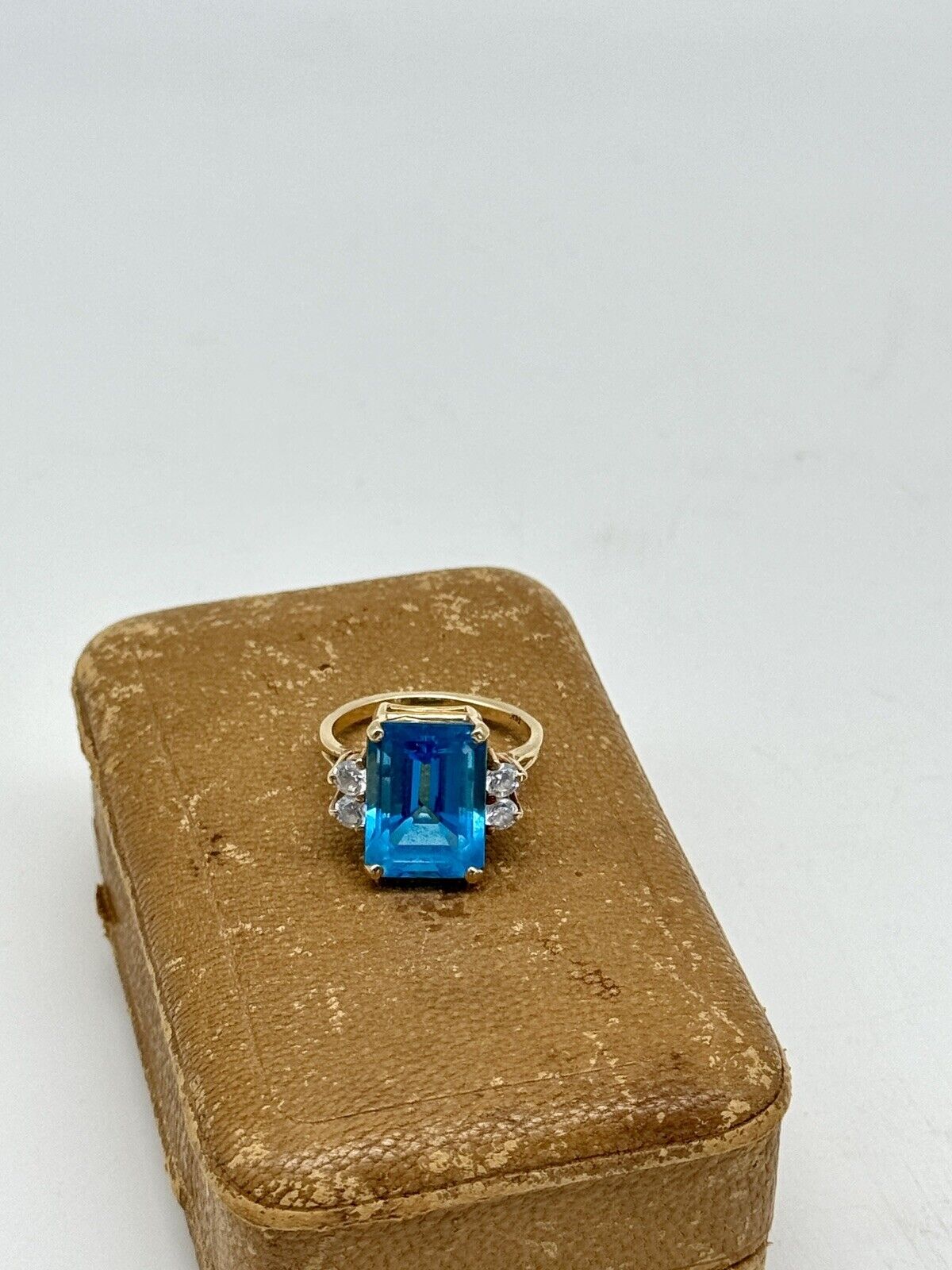 Vintage 14kt Gold Swiss Topaz Cocktail Ring Size 6.5 ESTATE FIND