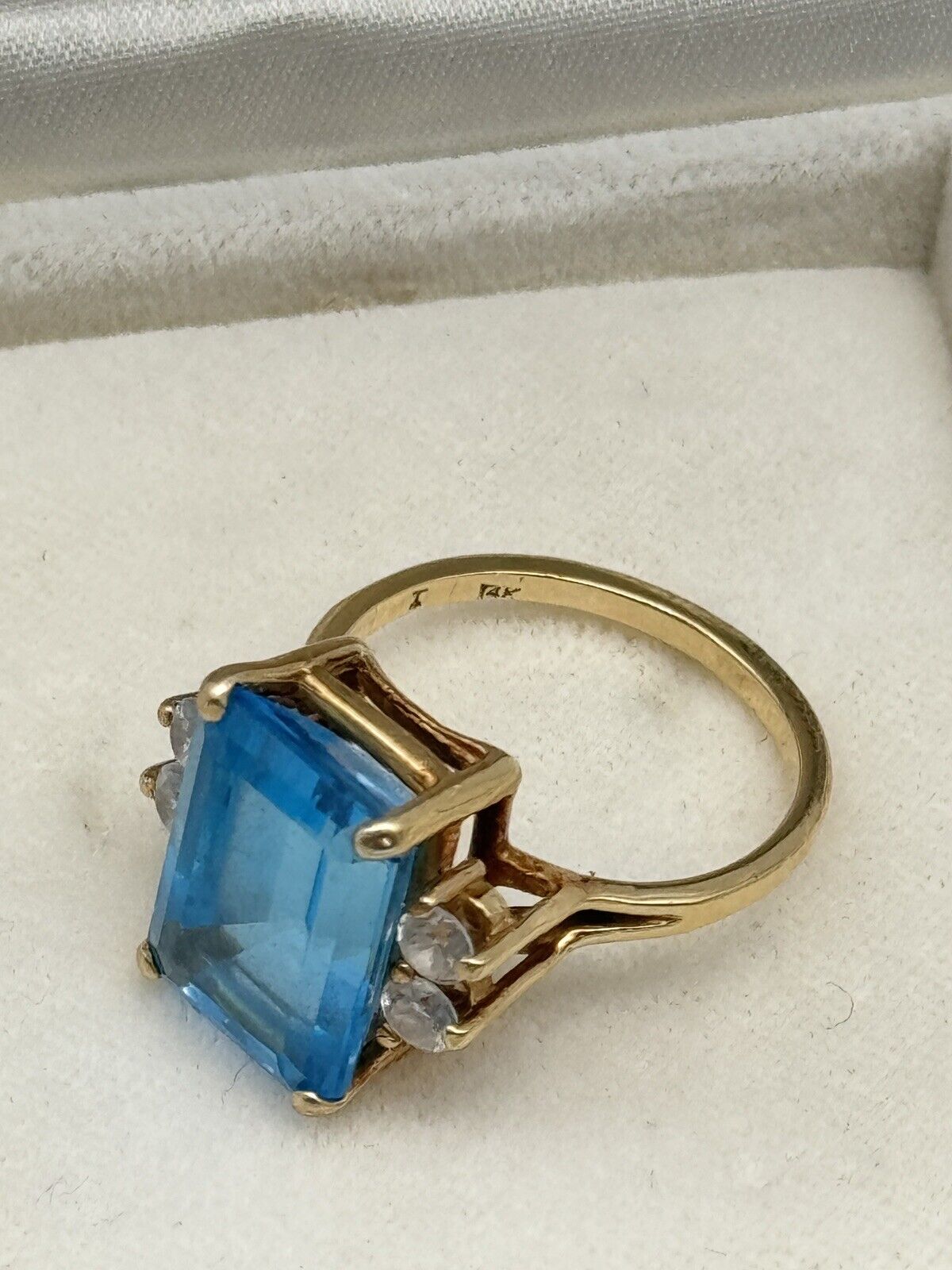 Vintage 14kt Gold Swiss Topaz Cocktail Ring Size 6.5 ESTATE FIND