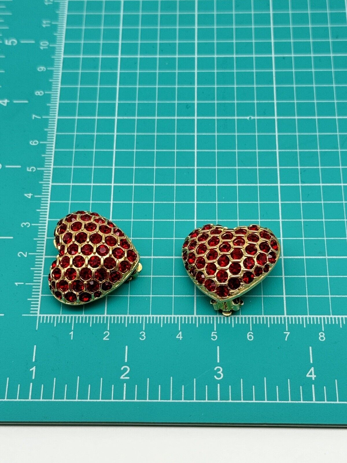 Vintage Swarovski Heart Shaped Red Crystal Clip-on Earrings GOLDTONE Signed SWAN