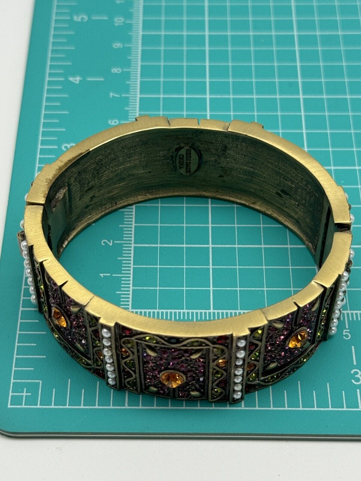 UNIQUE Heidi Daus Gorgeous Swarovski Sparkling Crystals, Wide Bracelet Ca 6.5”