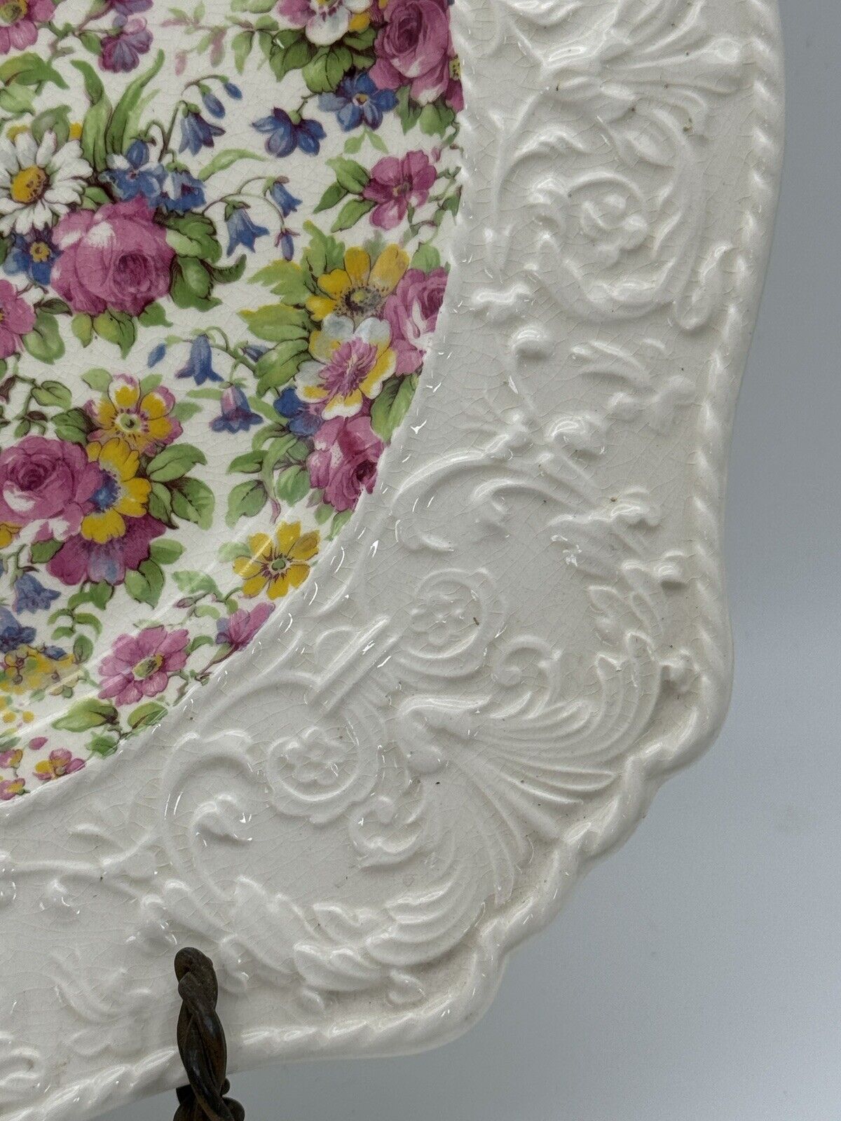 Royal Winton Grimwades China Summertime CHINTZ Wedgwood Border Large Plate 12"