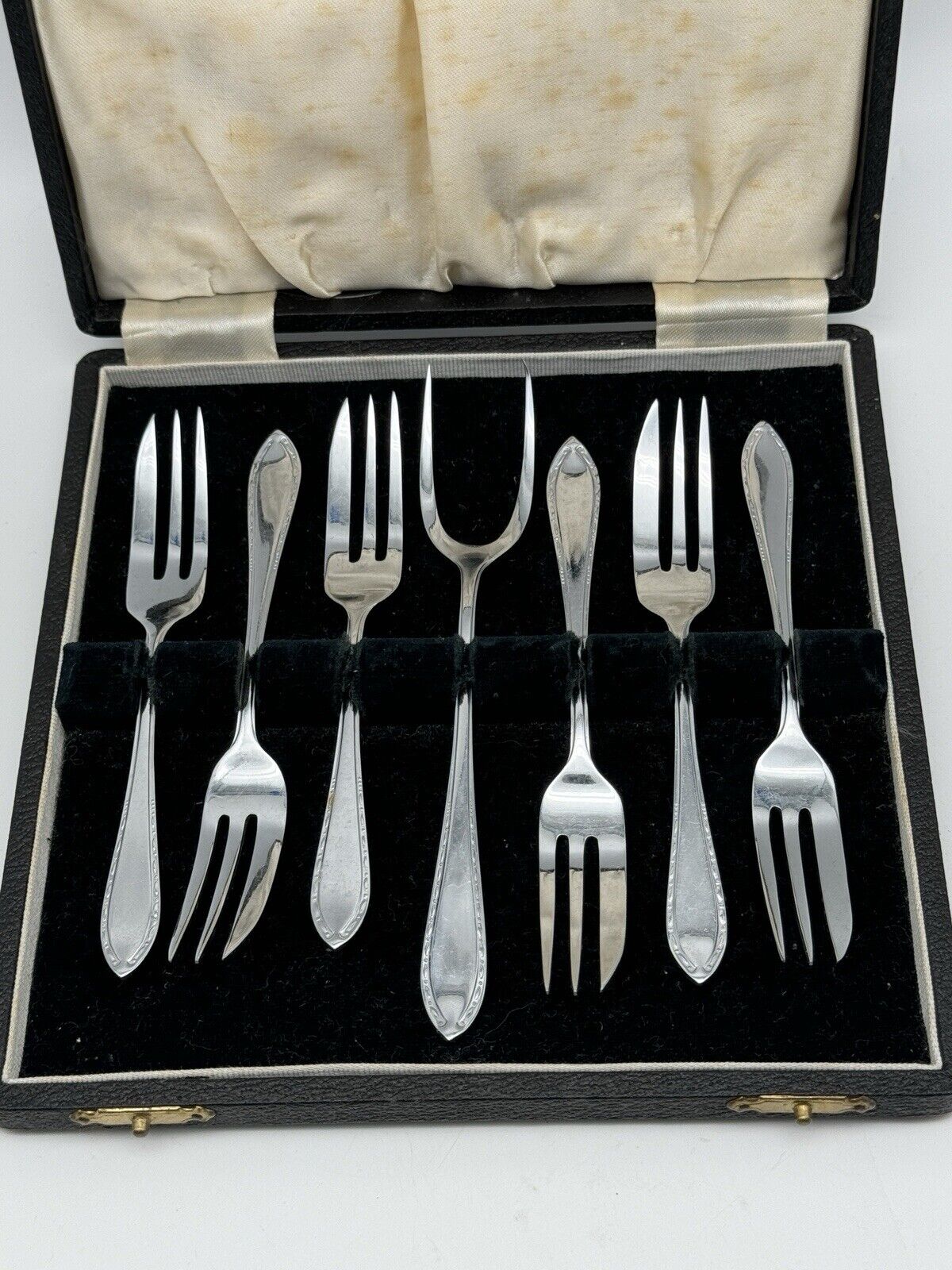 Vintage HORS D’OEUVRES SILVER PLATED NICKEL FORK SET BOXED PARTY SERVING UTENSILS