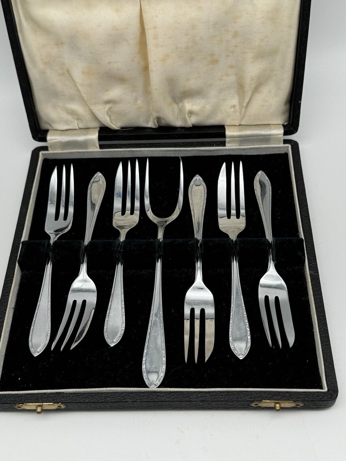 Vintage HORS D’OEUVRES SILVER PLATED NICKEL FORK SET BOXED PARTY SERVING UTENSILS