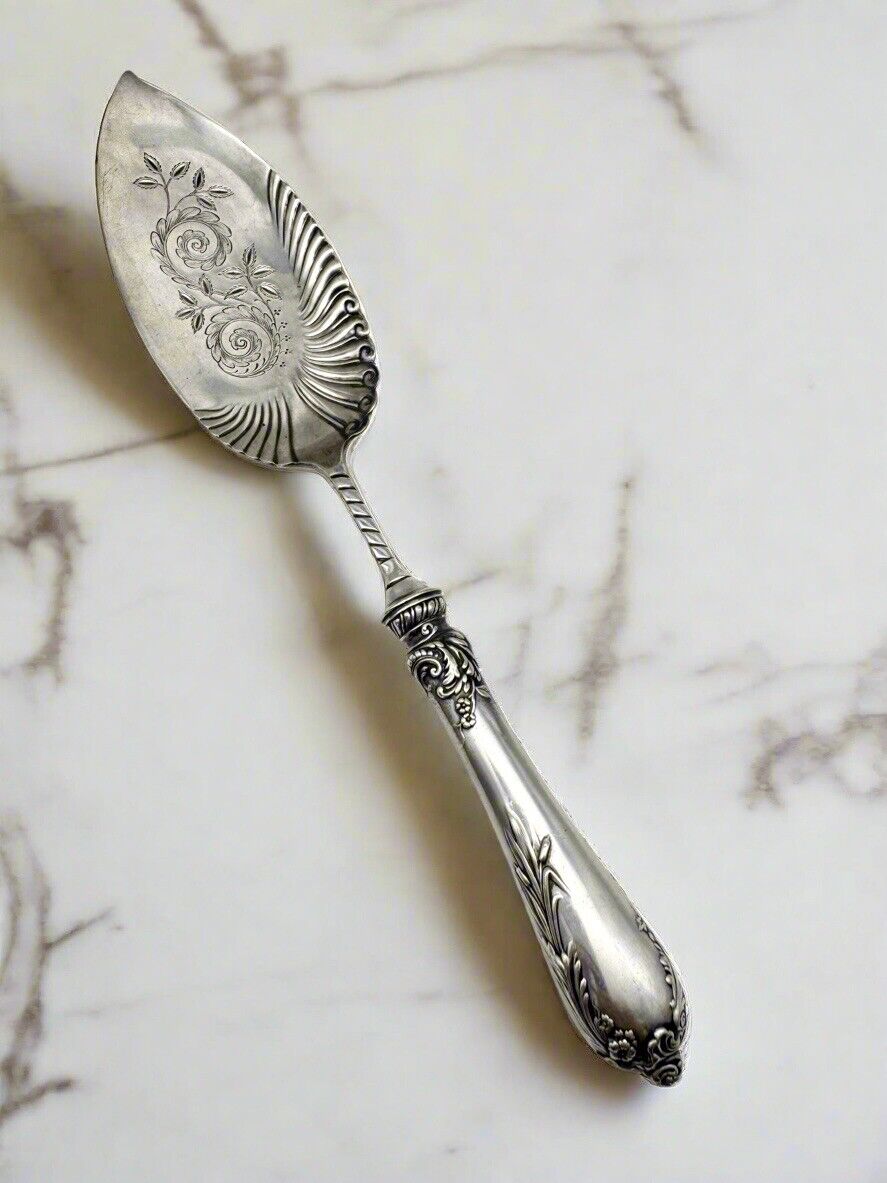 Antique Serving Piece Silverplate FISH, Pies, Entrees Unmarked Ca 13.5” L