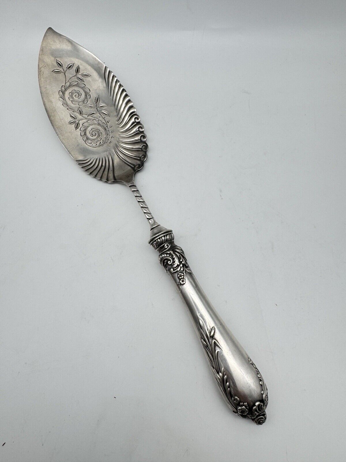 Antique Serving Piece Silverplate FISH, Pies, Entrees Unmarked Ca 13.5” L
