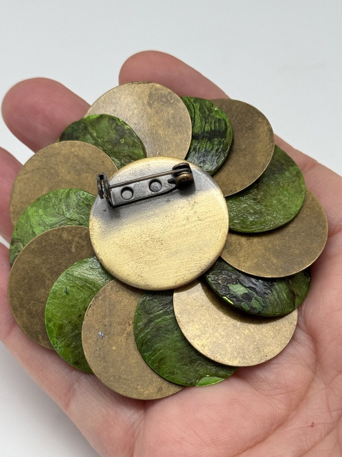Vintage Green MOP Metal Flower Brooch ESTATE FIND