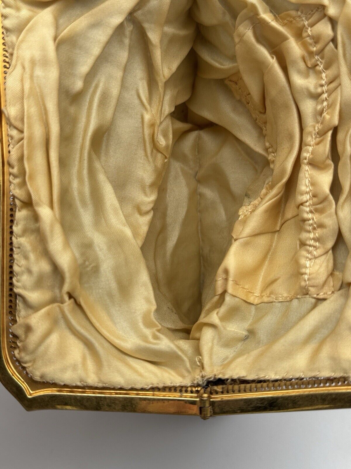 Art Deco Whiting & Davis Mesh Purse Goldtone Water Color Design