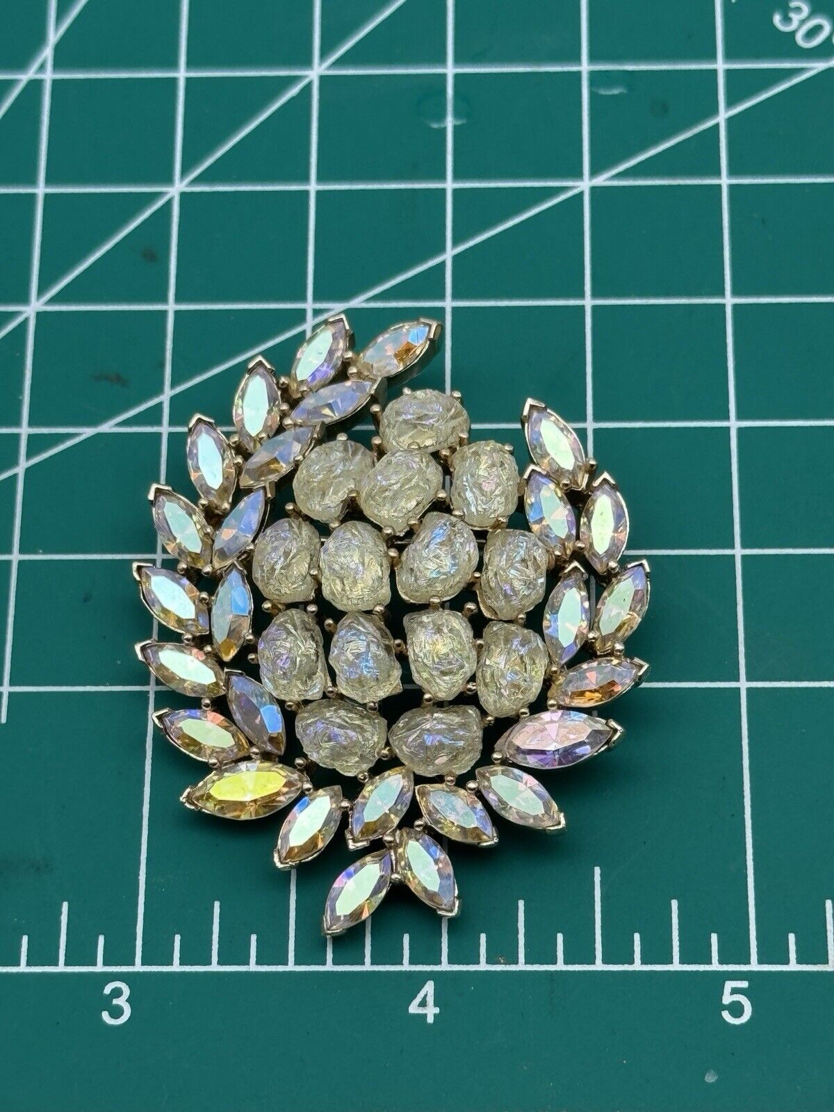1950s CROWN TRIFARI Lavastone AB SIGNED Brooch Goldtone Etoile Collection RARE