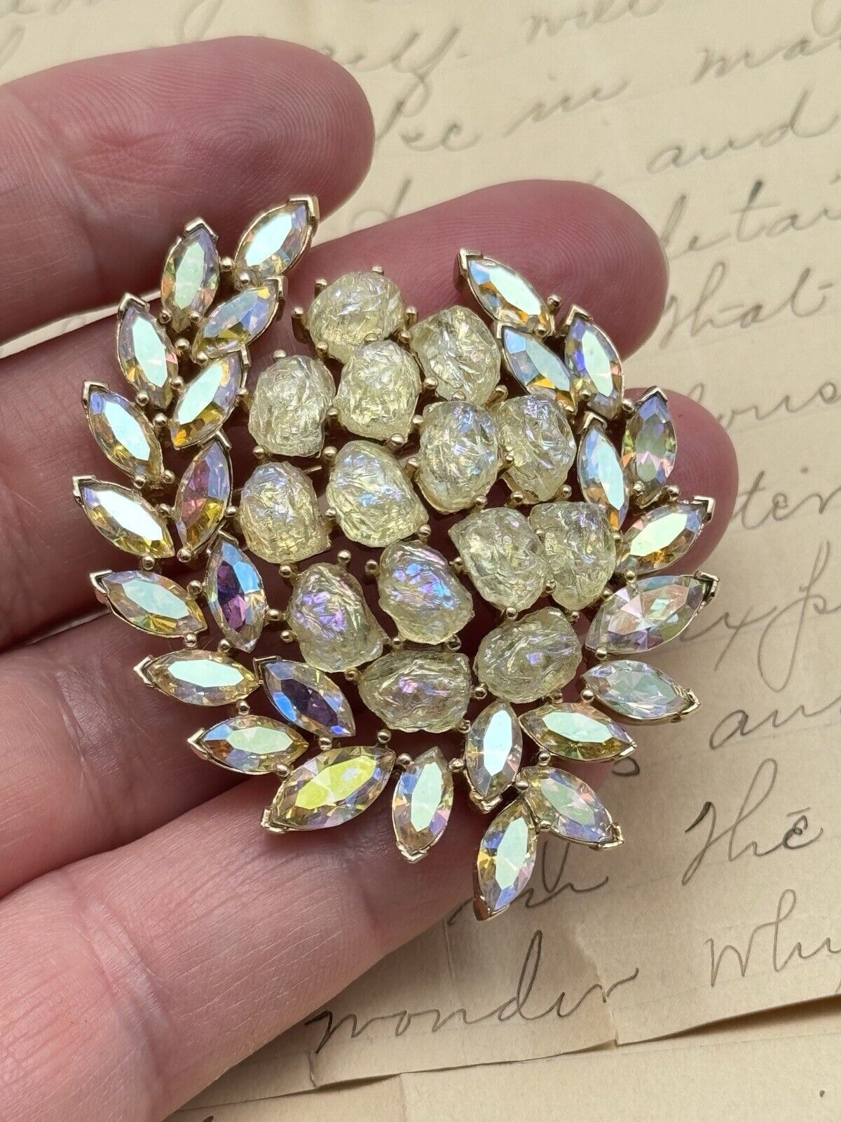 1950s CROWN TRIFARI Lavastone AB SIGNED Brooch Goldtone Etoile Collection RARE