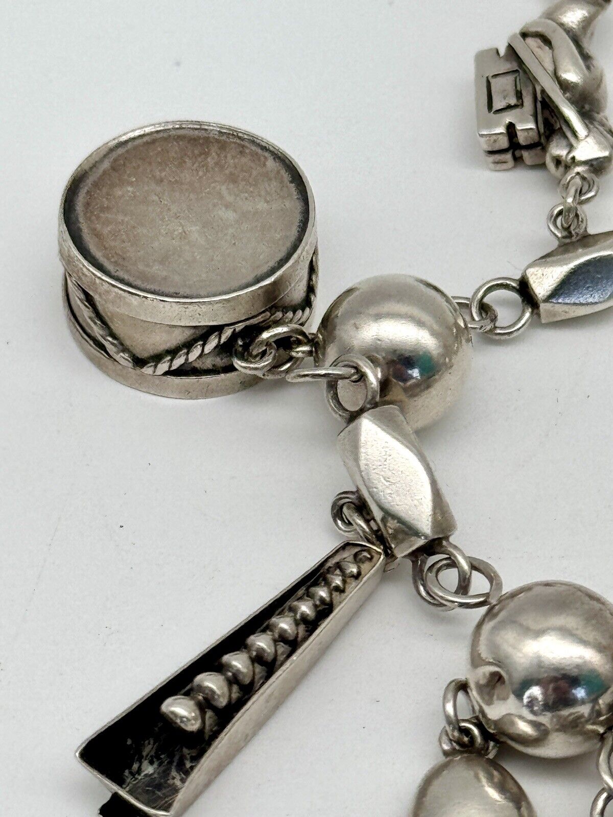 Vintage Mexico PARRA Sterling 9 Original Charms Heavy Link Bracelet 6.25+
