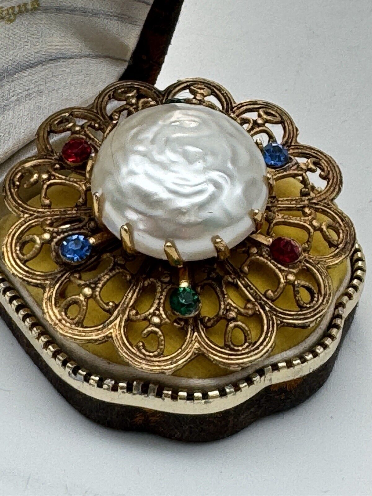 Vintage Faux Pearl Rhinestone Goldtone Brooch