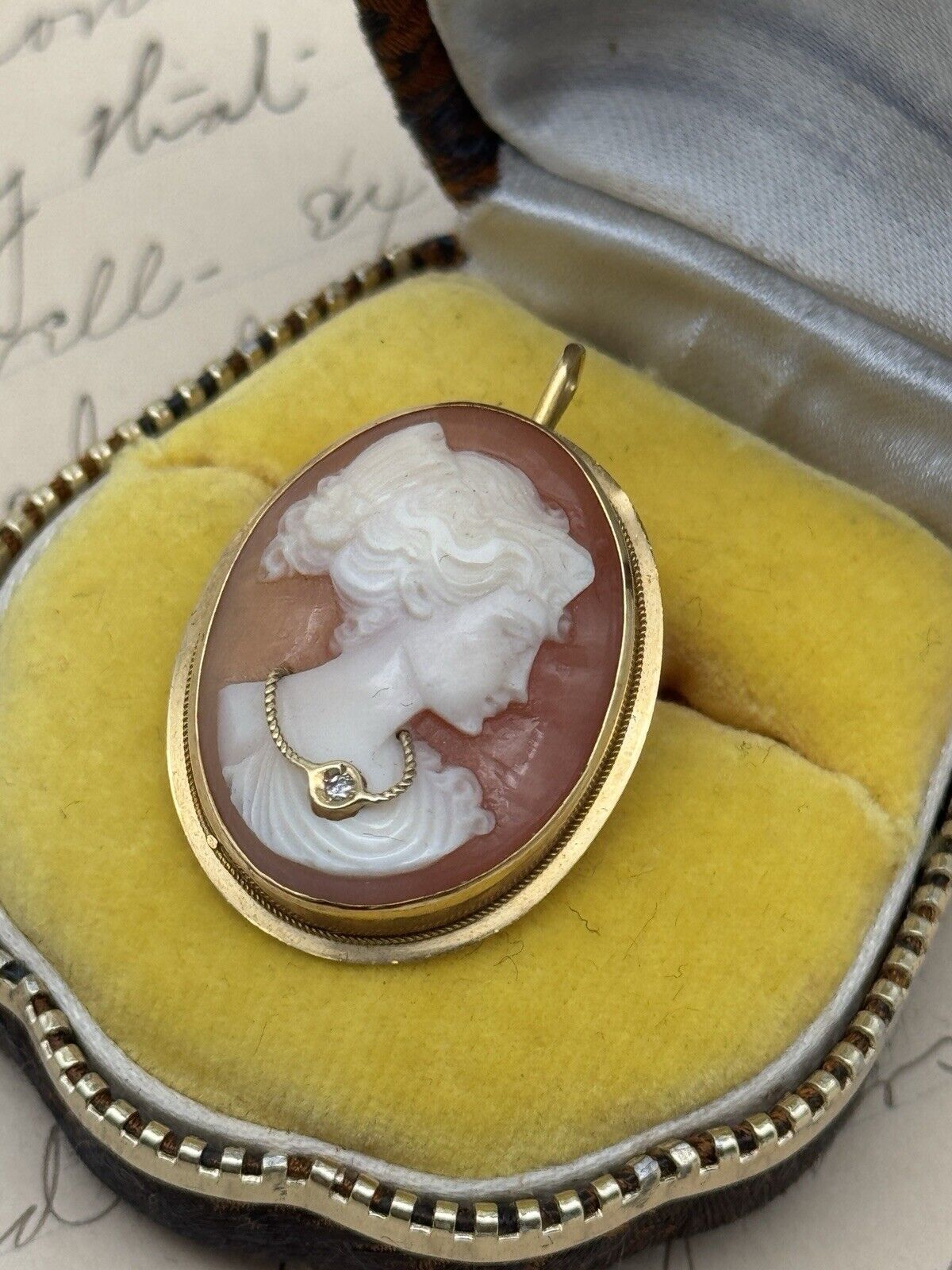 Vintage 18k 750 Hallmark Gold Habille Cameo Pendant Brooch