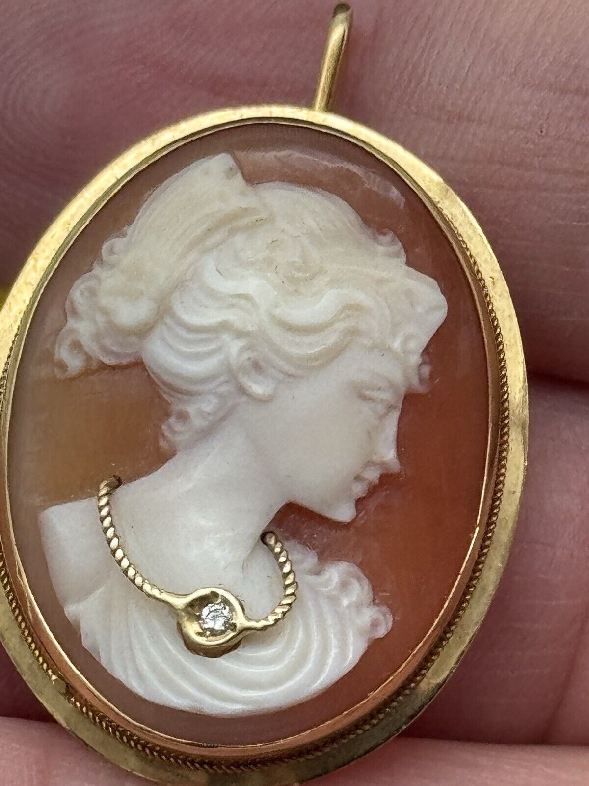 Vintage 18k 750 Hallmark Gold Habille Cameo Pendant Brooch