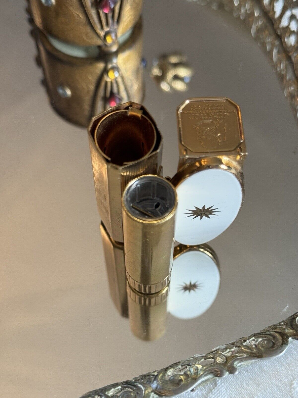 Vintage Stratton Lipstick & Mirror Goldtone White Enamel