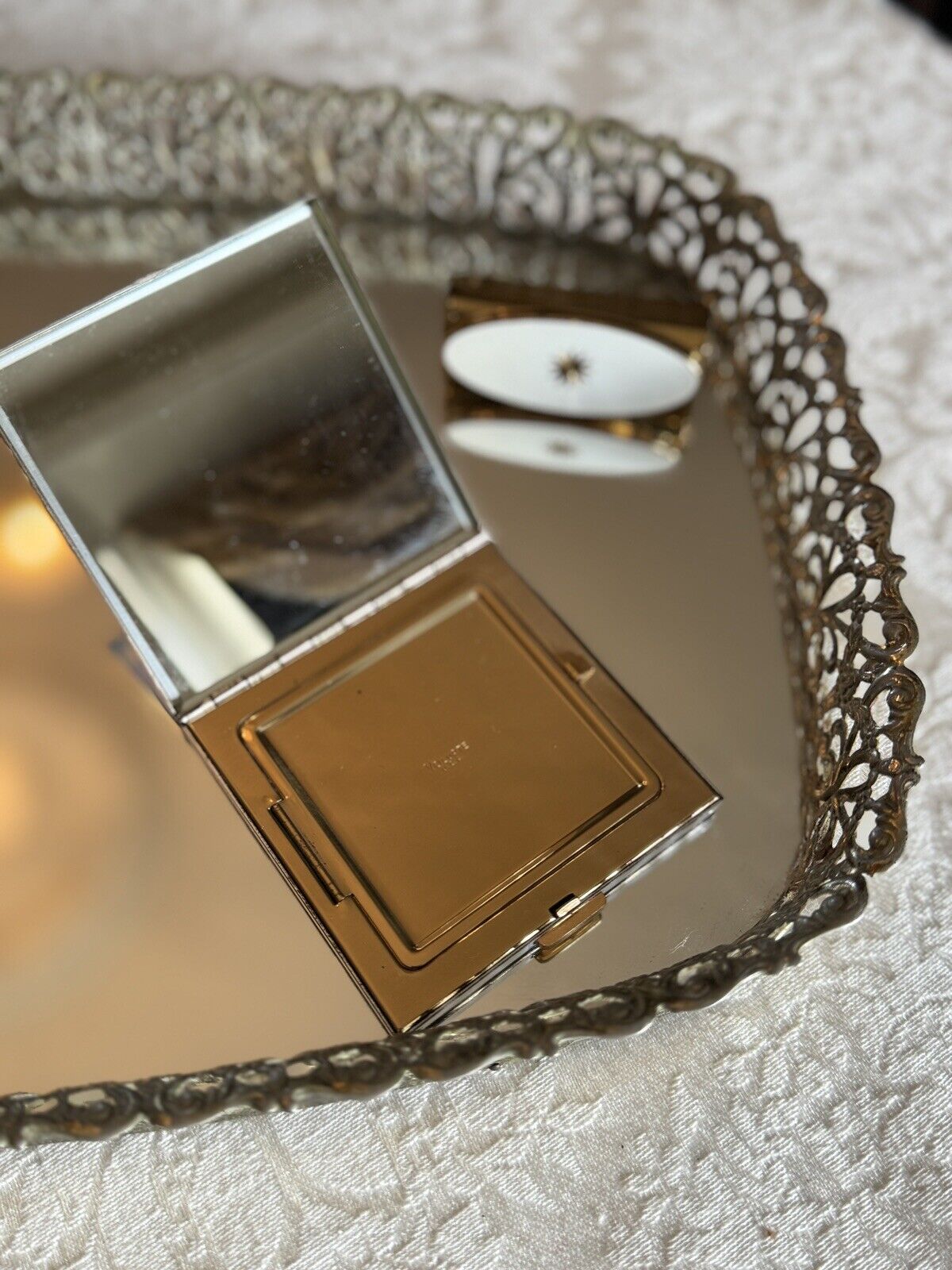 Volupté Compact Silver & Goldtone Belt Buckle Design Mirror Powder Empty VINTAGE