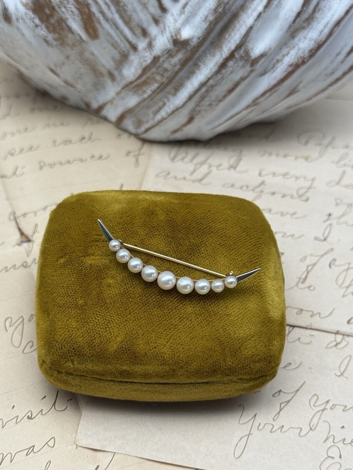 Vintage 14k Gold Pearl Crescent Moon Brooch Graduated 9 Pearls