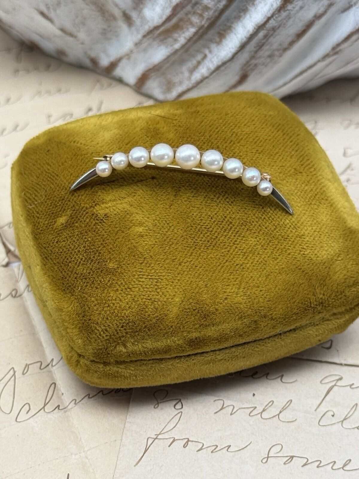 Vintage 14k Gold Pearl Crescent Moon Brooch Graduated 9 Pearls