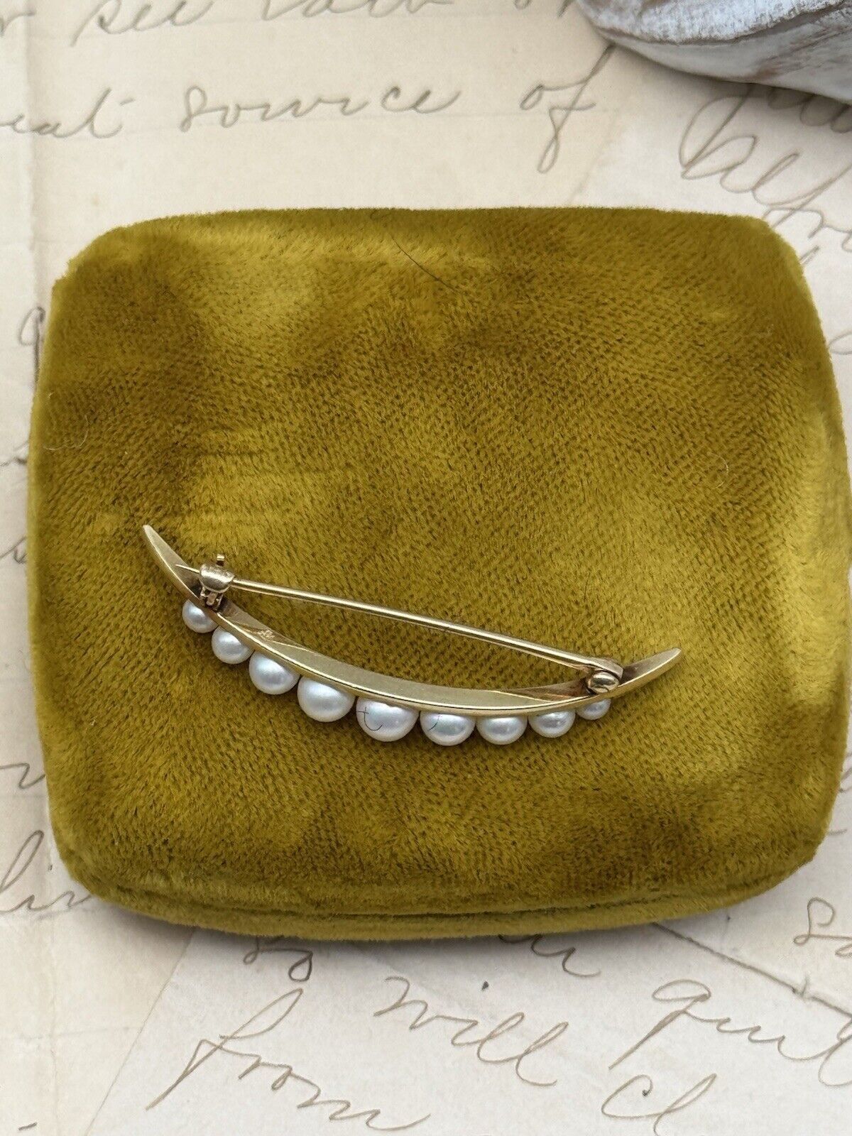 Vintage 14k Gold Pearl Crescent Moon Brooch Graduated 9 Pearls