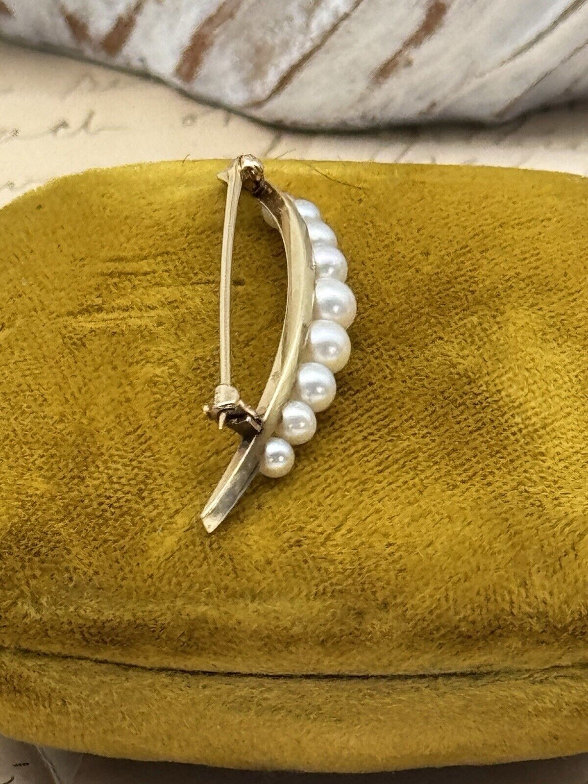 Vintage 14k Gold Pearl Crescent Moon Brooch Graduated 9 Pearls