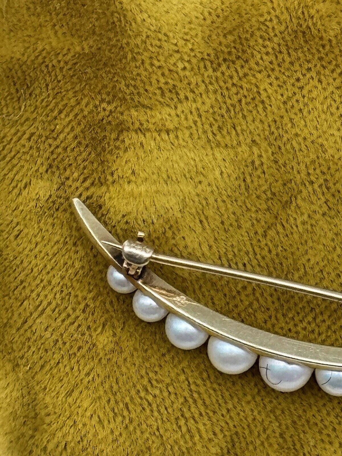 Vintage 14k Gold Pearl Crescent Moon Brooch Graduated 9 Pearls