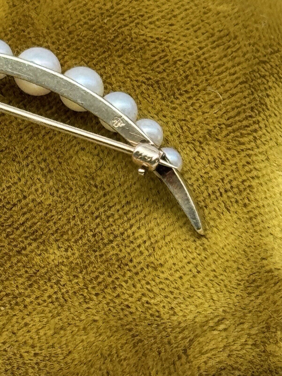 Vintage 14k Gold Pearl Crescent Moon Brooch Graduated 9 Pearls