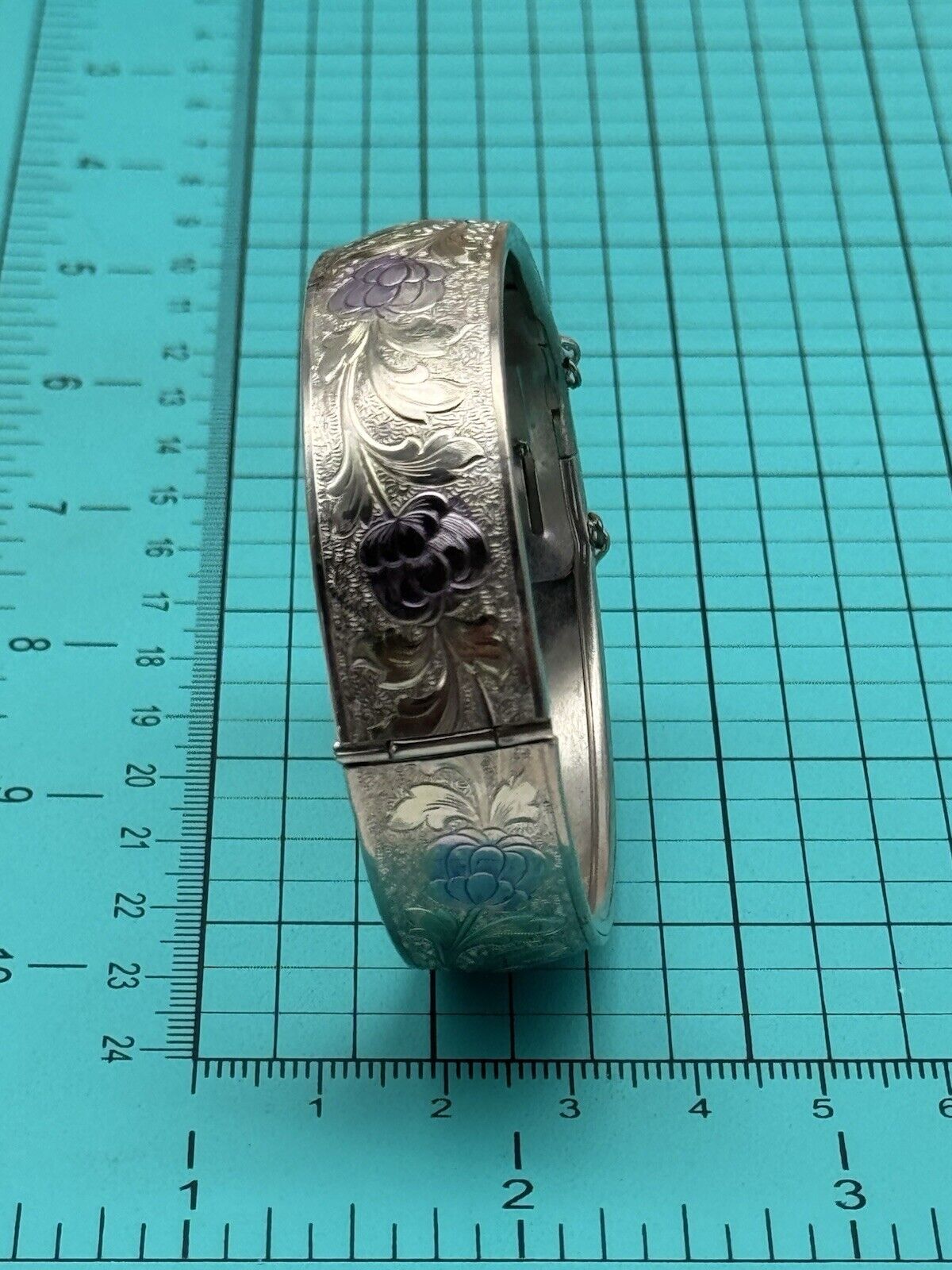 Vintage Hinged Cuff Bracelet Silvertone Floral Design Lilac Accent