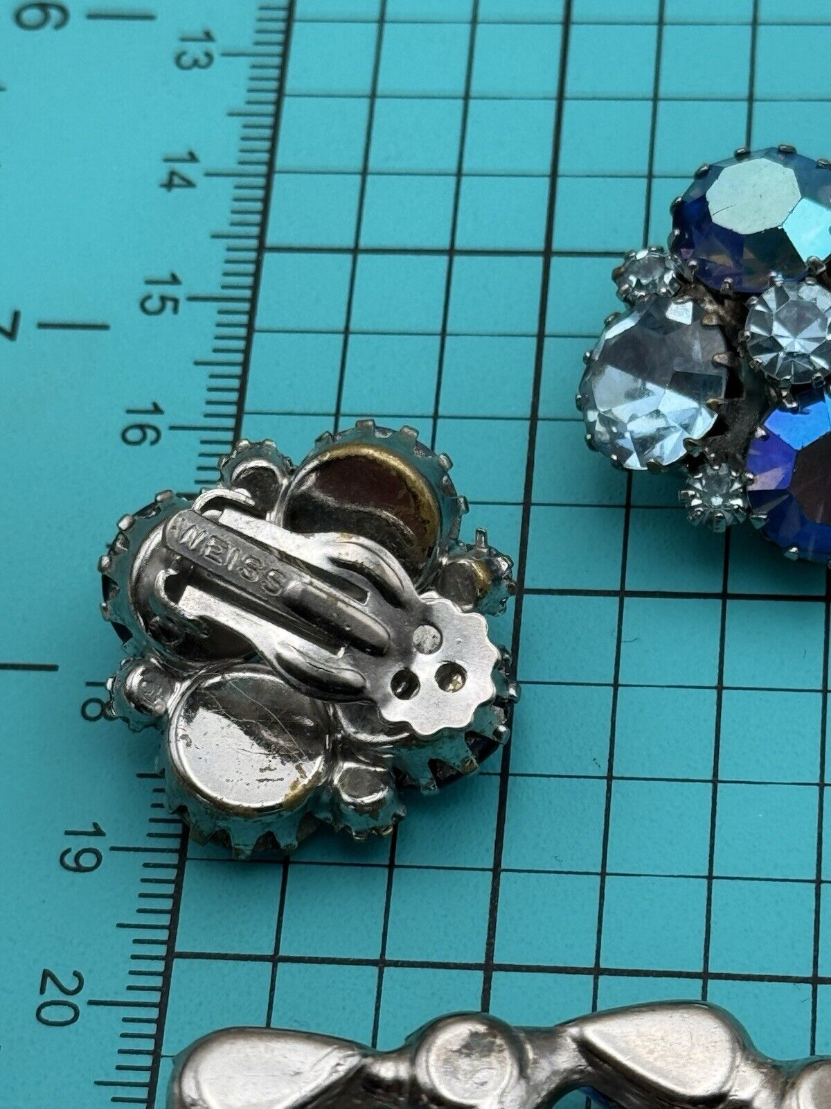 Vintage Blue AB Rhinestone Earrings Signed Weiß & Blue AB BROOCH Unsigned