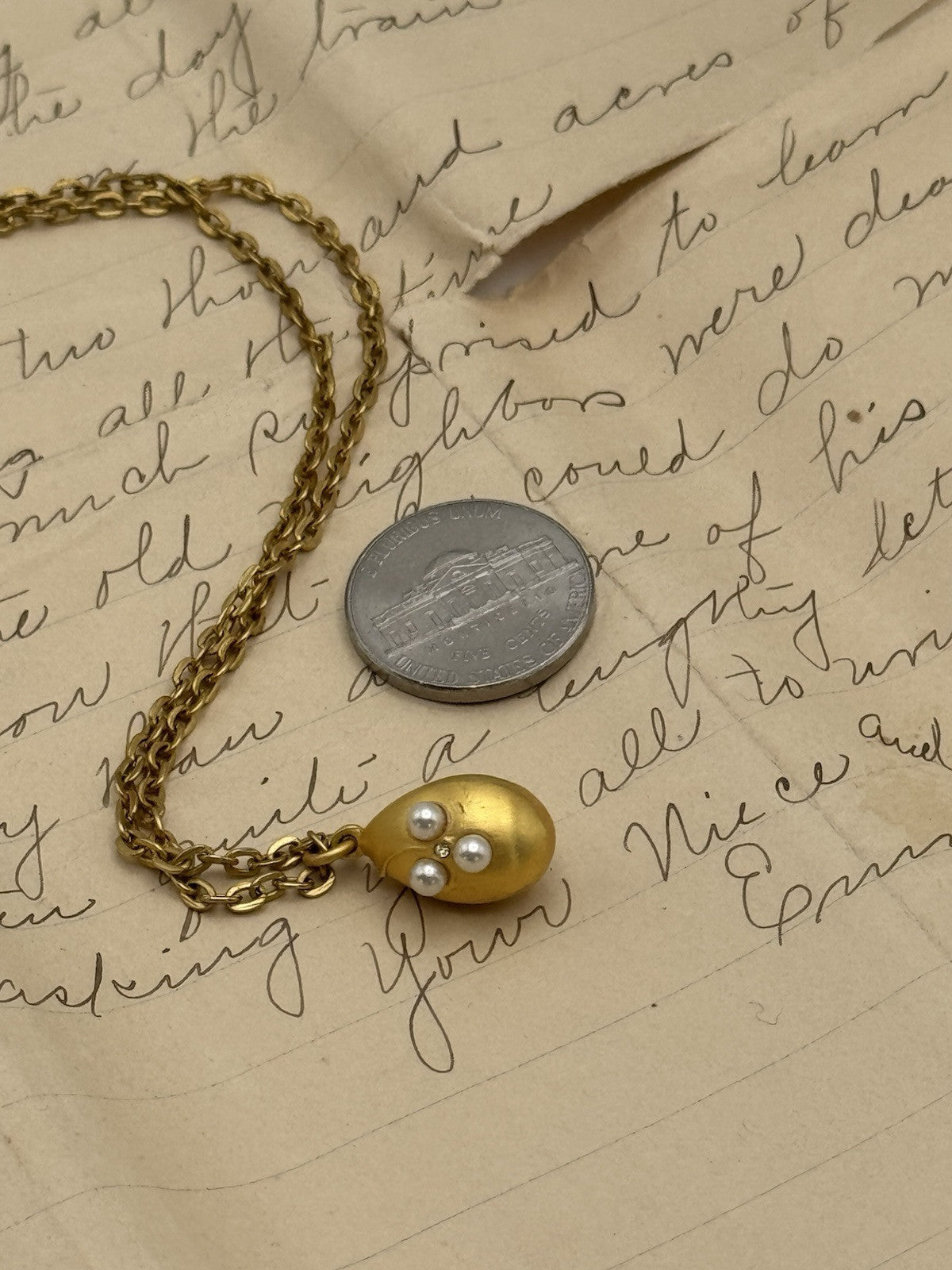 Vintage Goldtone Egg Pendant On 18” Goldtone Chain