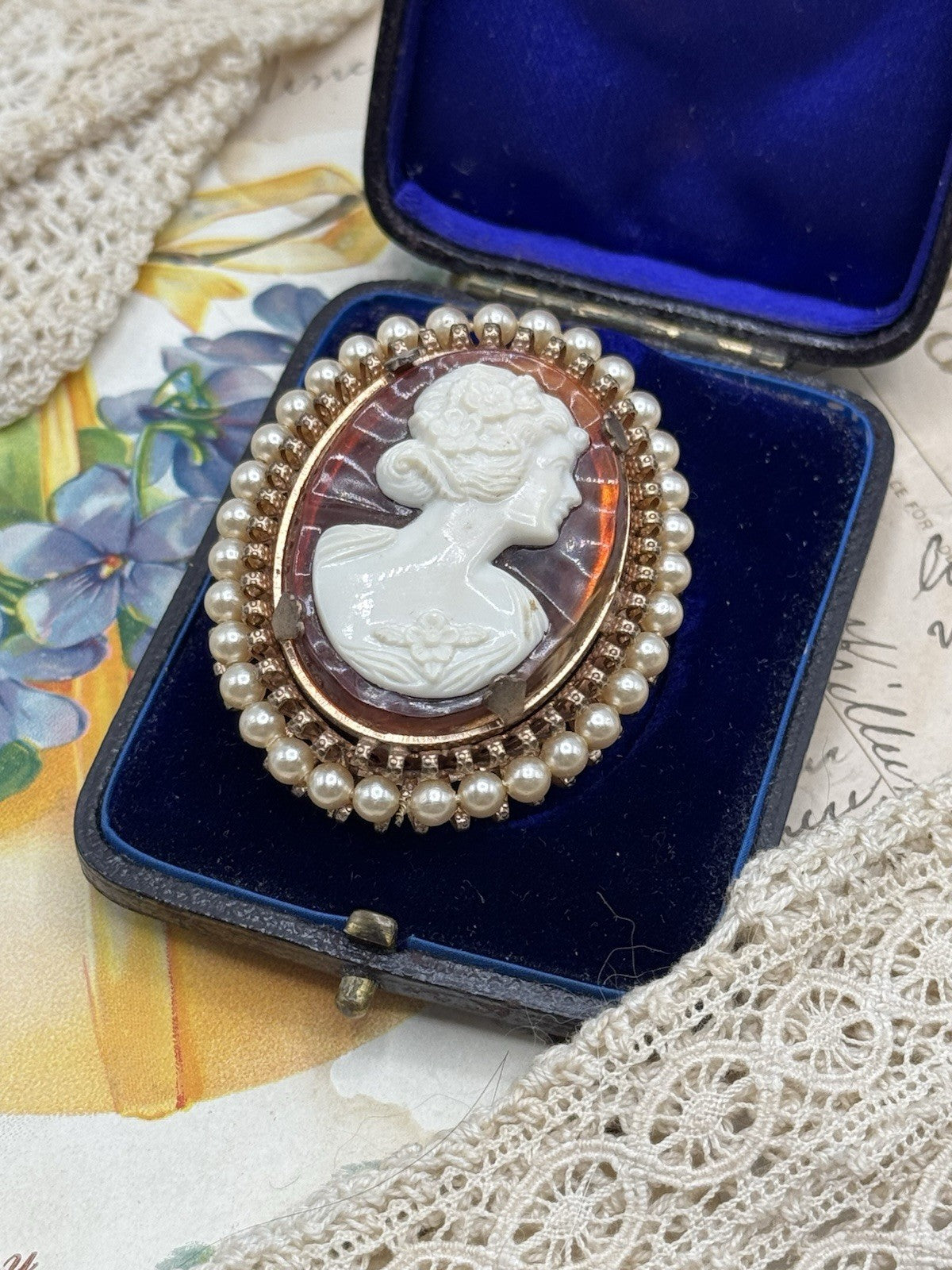 Vintage ANTIQUE STYLE Lucite Cameo Brooch Faux Pearls Goldtone