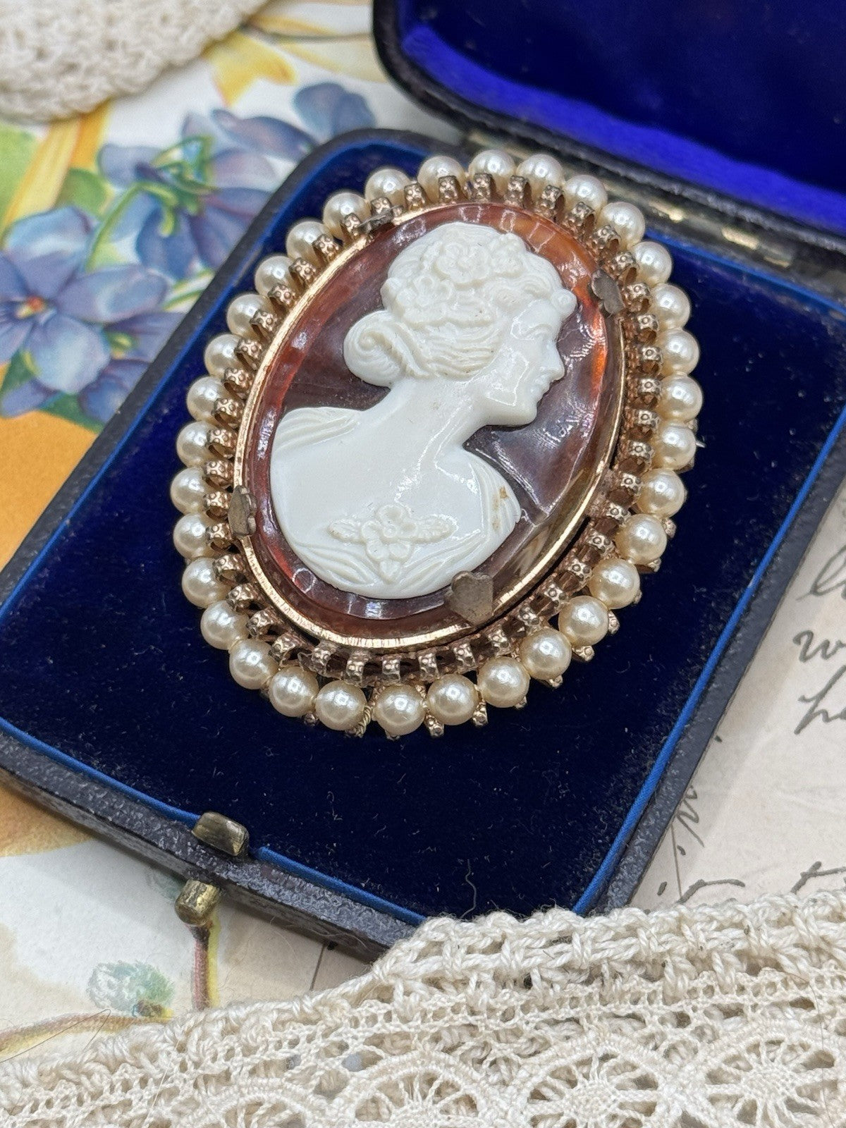 Vintage ANTIQUE STYLE Lucite Cameo Brooch Faux Pearls Goldtone