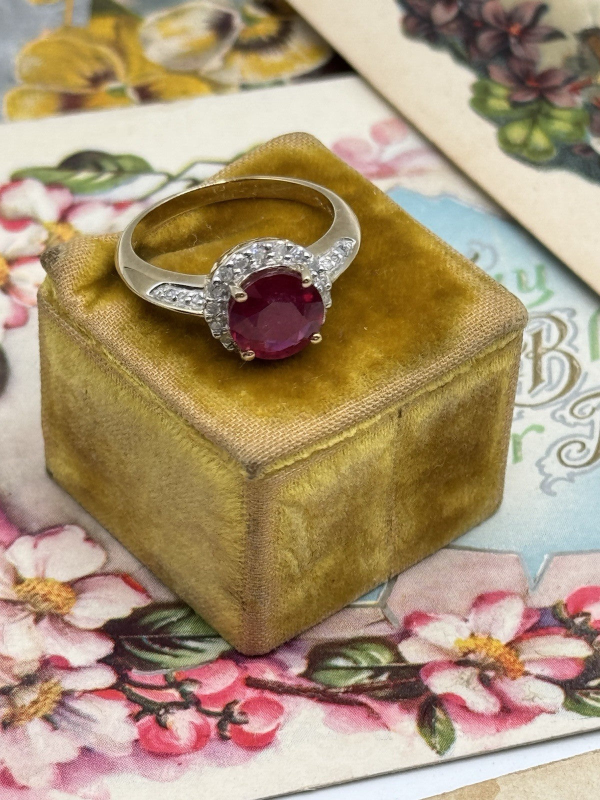 10k GOLD Signed THL Ring Red Center Stone SIZE 6.5