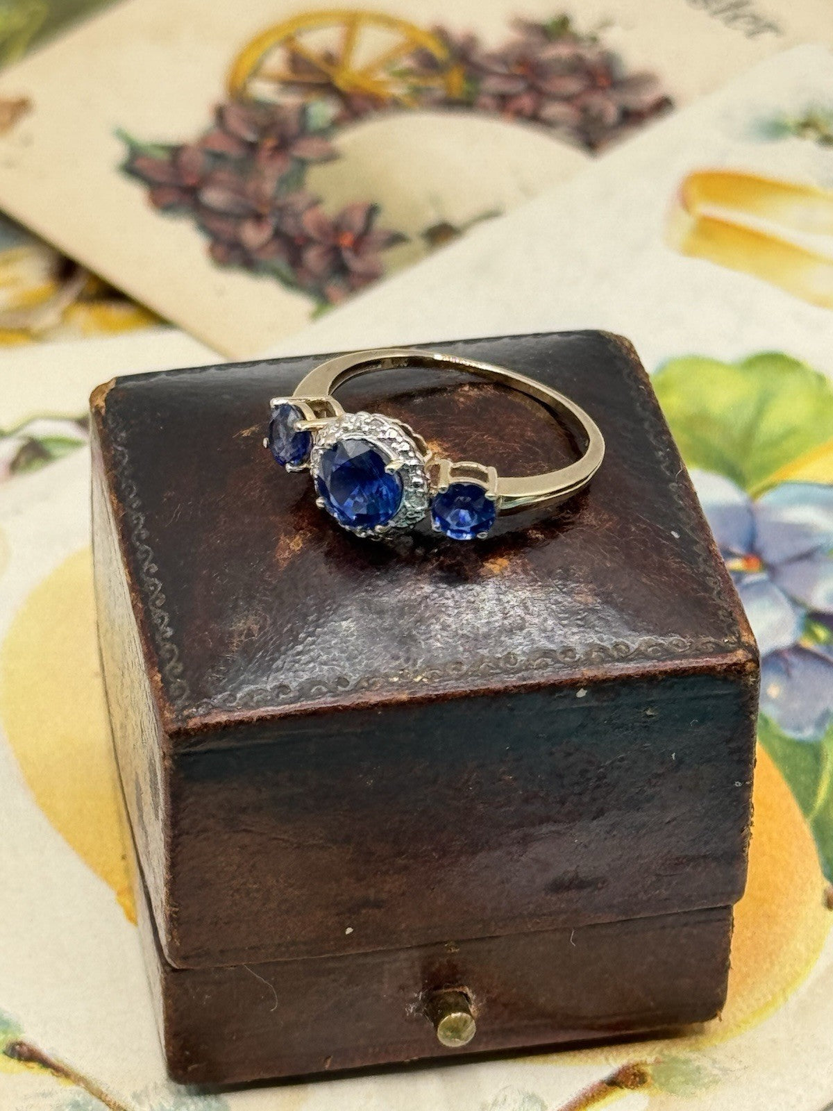 10k GOLD Blue Stone Ring ESTATE FIND Size 6.5