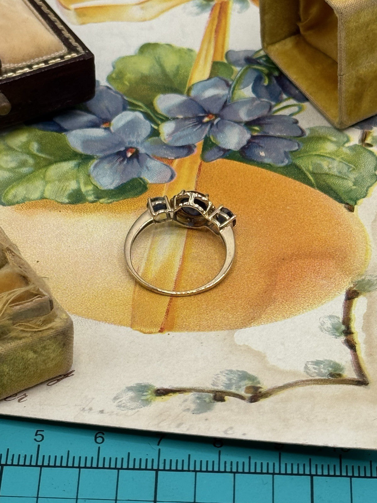 10k GOLD Blue Stone Ring ESTATE FIND Size 6.5
