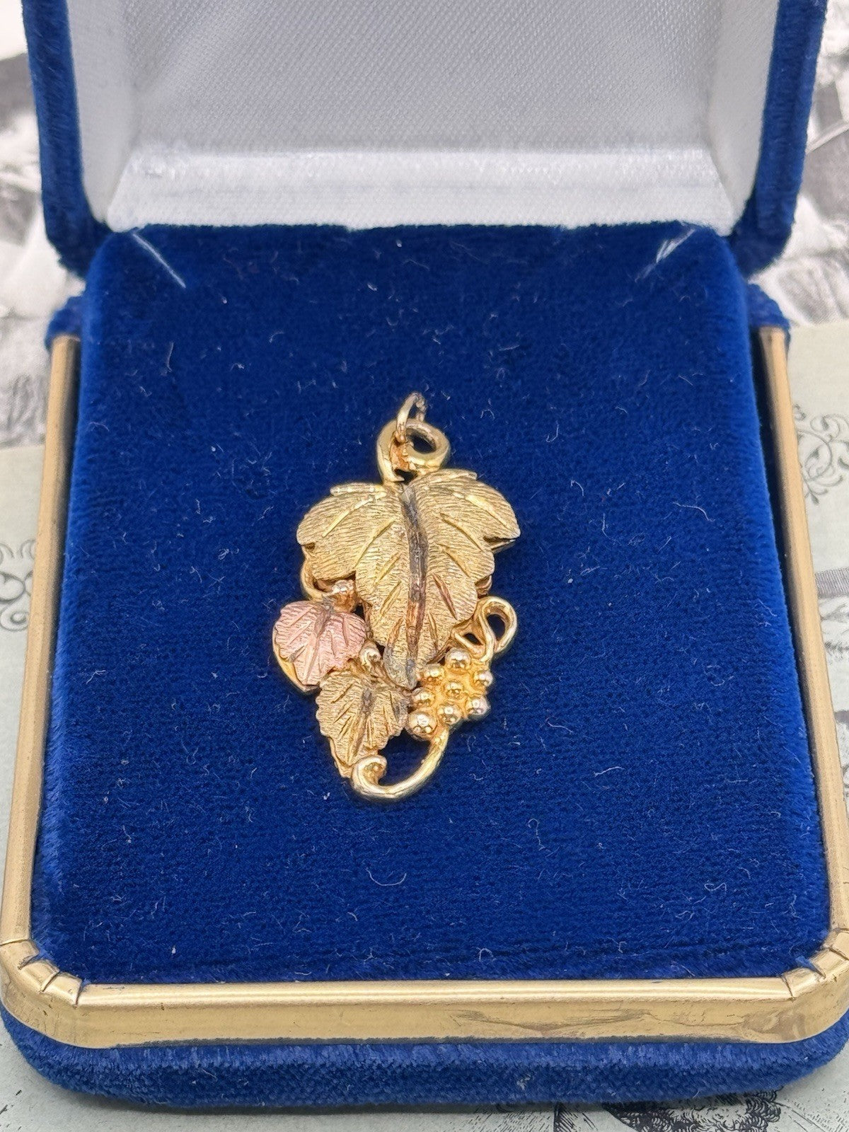 10k & 12k Black Hills Gold Pendant Black Hills Gold Vine Leaves Charm 3.4g