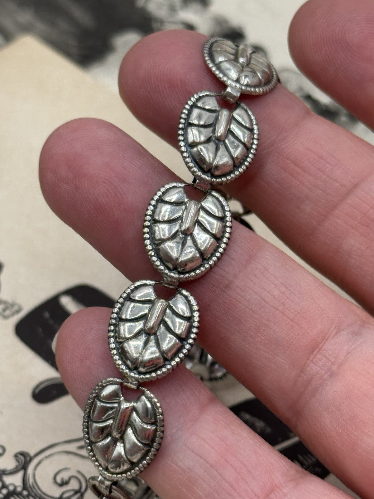 Vintage Sterling Signed Beau Embossed Leaf Detailed Designer Link Bracelet 7”