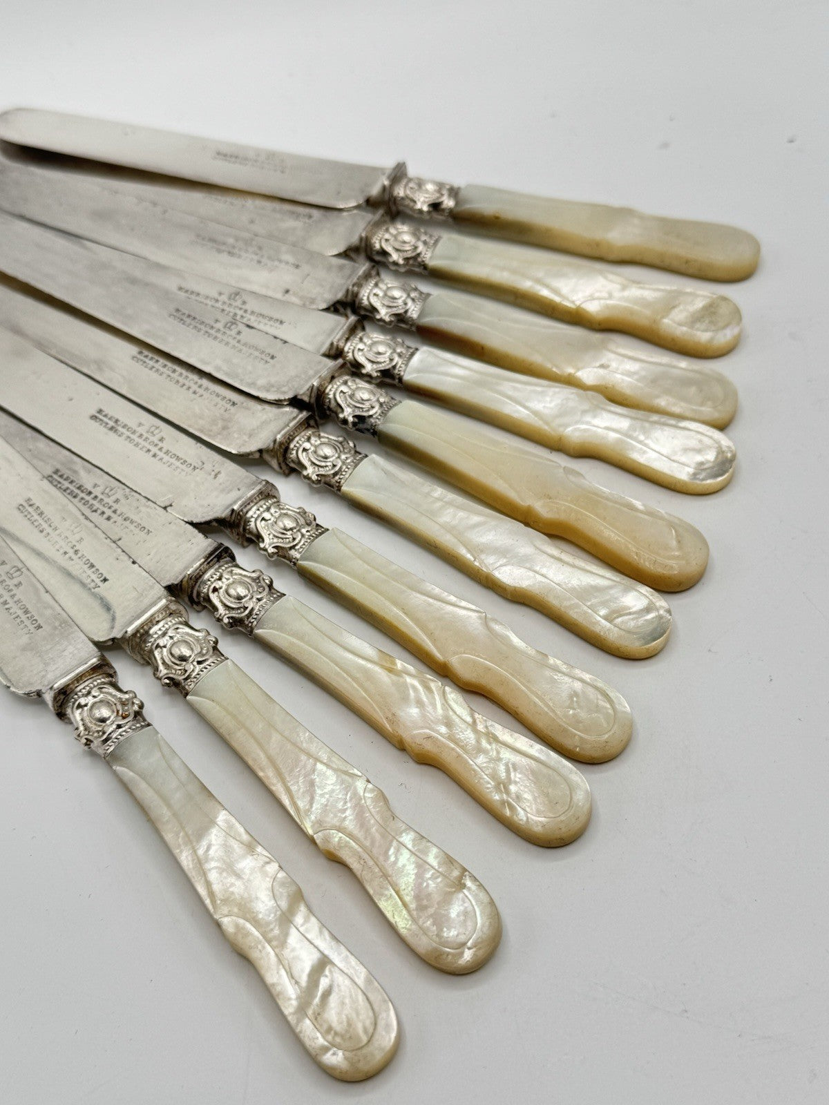 Set of 10 ANTIQUE Dinner Knives Mother Of Pearl HARRISON BROS & Howson 8.75” Cutlers to her Majesty