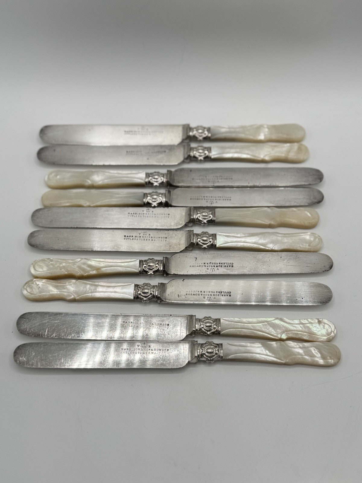 Set of 10 ANTIQUE Dinner Knives Mother Of Pearl HARRISON BROS & Howson 8.75” Cutlers to her Majesty