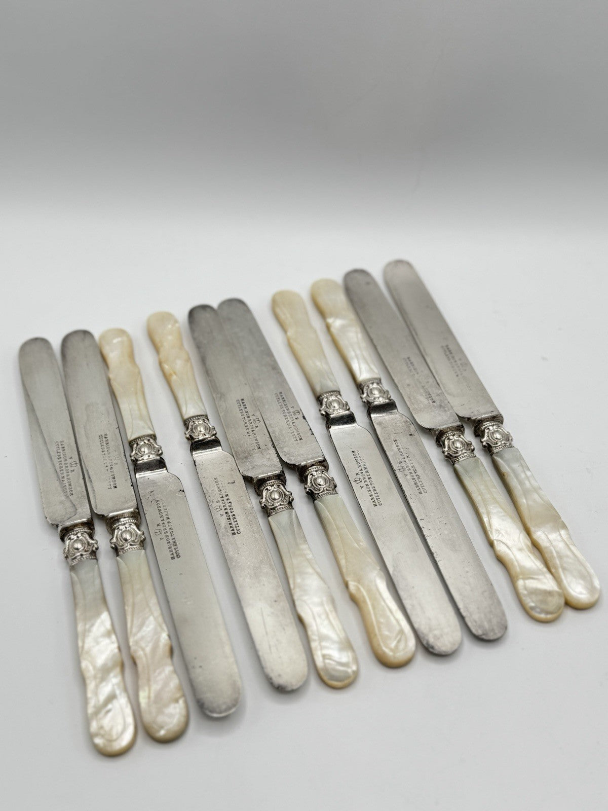 Set of 10 ANTIQUE Dinner Knives Mother Of Pearl HARRISON BROS & Howson 8.75” Cutlers to her Majesty
