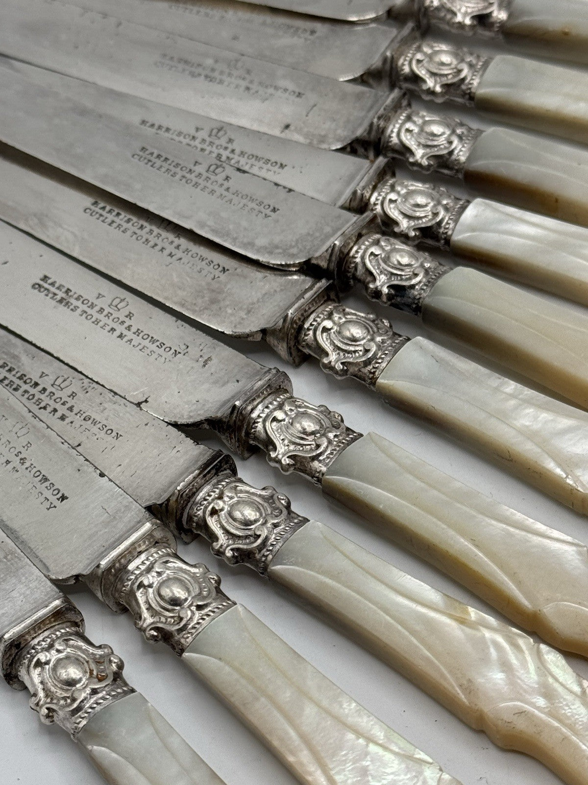Set of 10 ANTIQUE Dinner Knives Mother Of Pearl HARRISON BROS & Howson 8.75” Cutlers to her Majesty