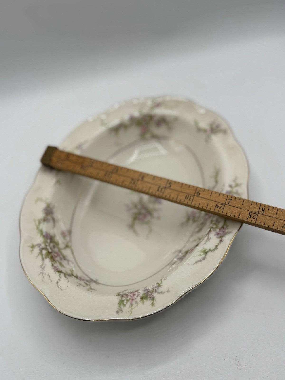 Theodore Haviland New York ROSALINDE 9" Oval Vegetable Serving Bowl FRANCE